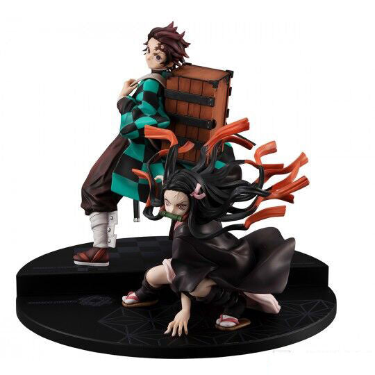 Demon Slayer Kimetsu no Yaiba Precious GEM series Kamado brother and sister figure 17cm