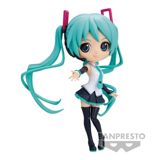 Hatsune Miku V4x Style Ver.AQ posket figure 14cm